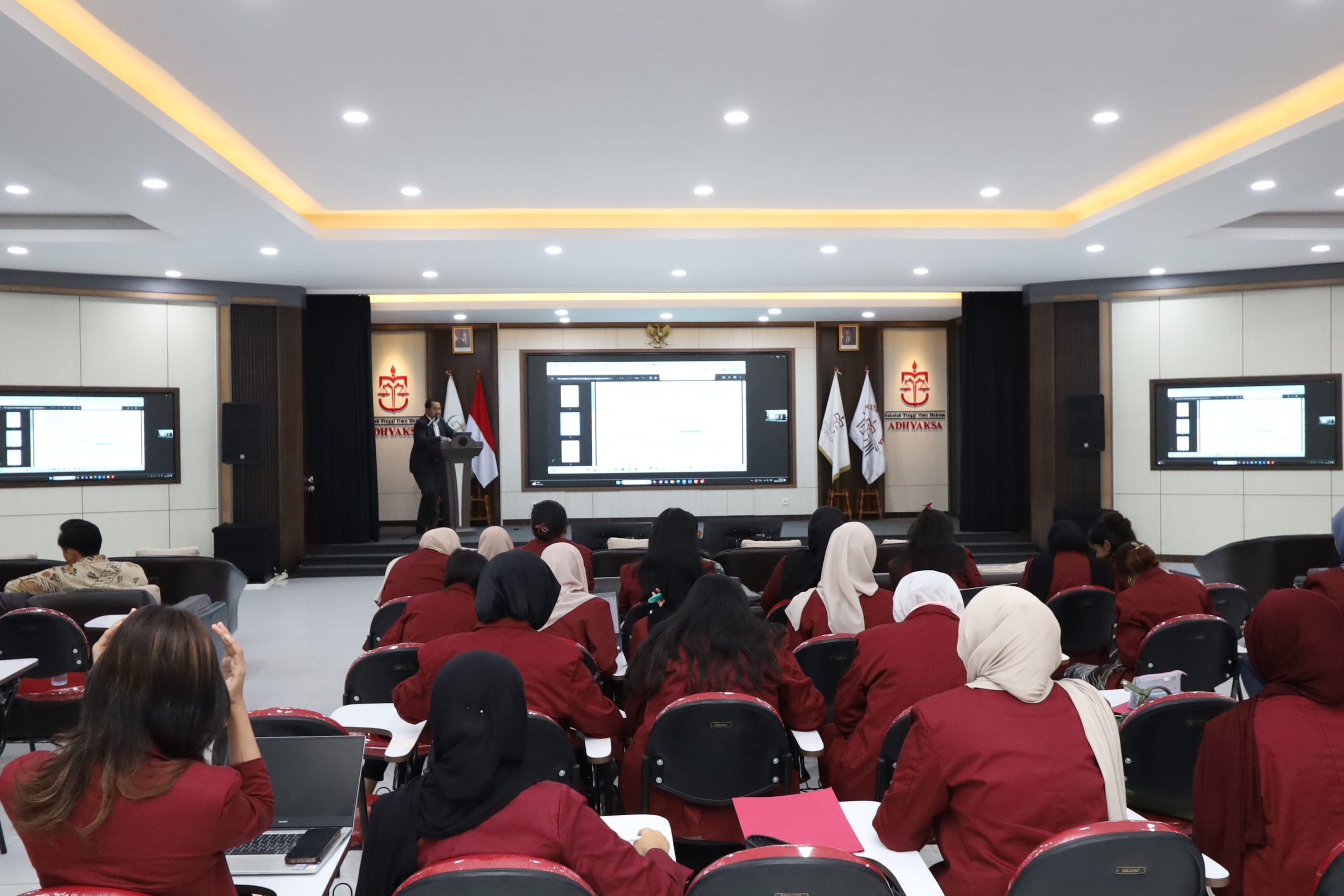 Kuliah Umum: Pembekalan Pelatihan AI bagi Mahasiswa STIH Adhyaksa untuk Menunjang Profesi Hukum