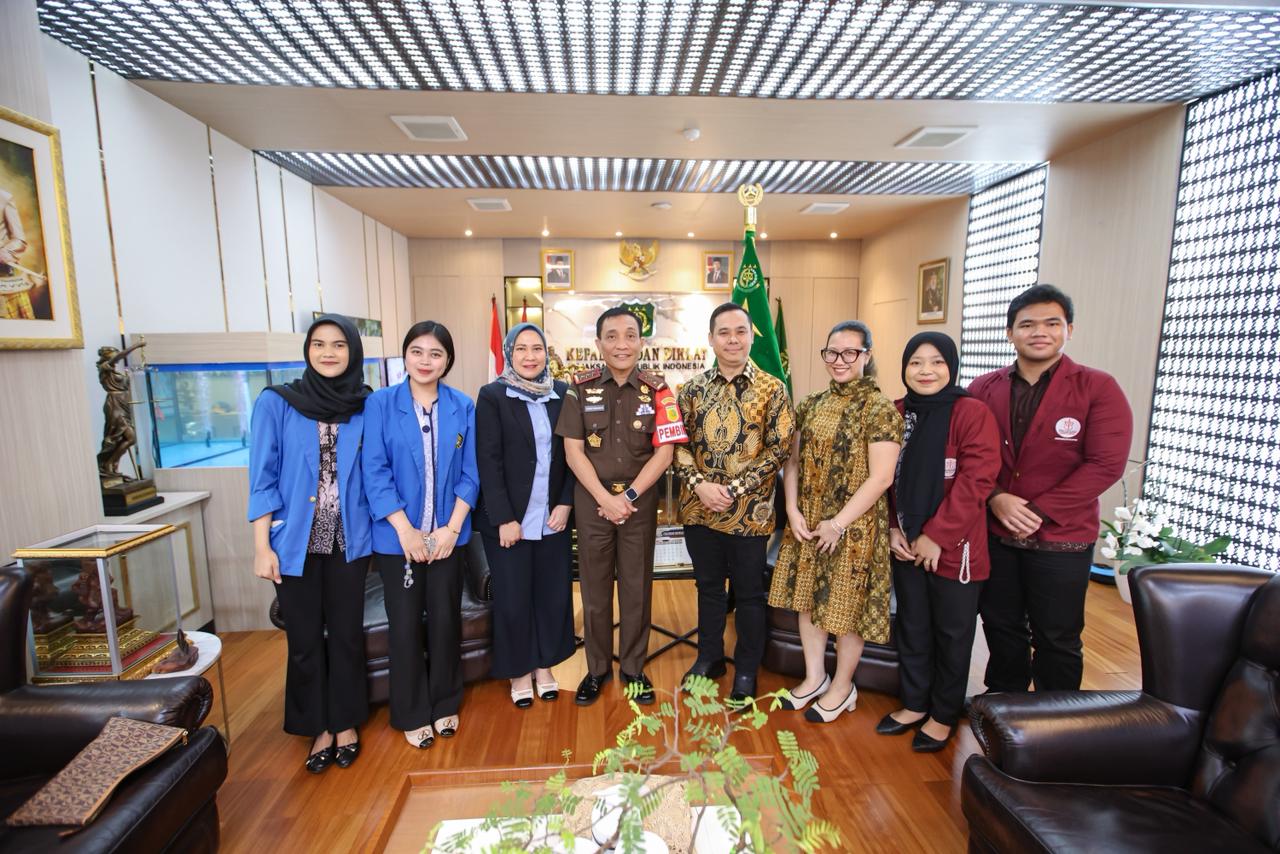 Audiensi Strategis Bahas Penguatan Kolaborasi Piala Jaksa Agung sebagai Wadah Pengembangan Kompetensi Mahasiswa Hukum